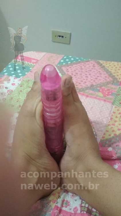 Fico peladinha me masturbo e uso brinquedinhos até gozarmos juntinhos 20 sexo chamadas video laura campos 14