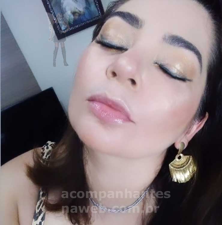 Loira branca bonita simpática safada e sensual 31 chamadas video sexo kira cavala 9