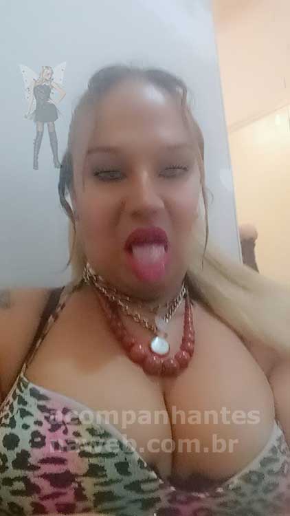 acompanhante virtual loira linda exuberante olhos claros estilo mulher viking 3