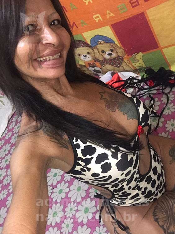 Trans bonita, dotada e bunduda